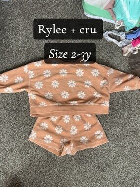 Rylee + Cru Peach and White Daisy Knit Two-Piece
